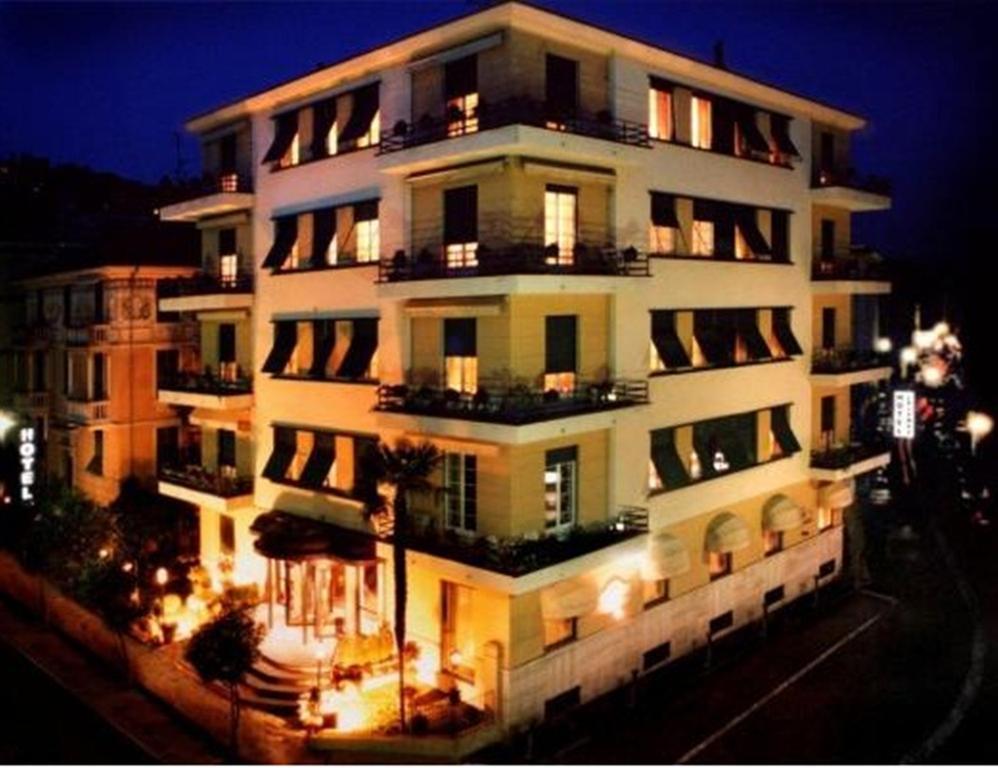 فندق سانتا مارغريتا ليغورفي  فندق يولاندا المظهر الخارجي الصورة
